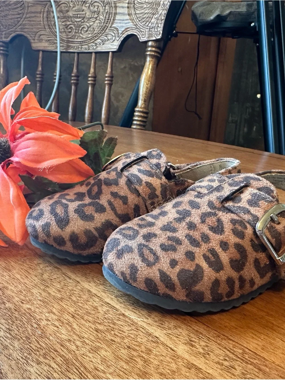 Cat & Jack Leopard Print Buckle Clogs in Brown